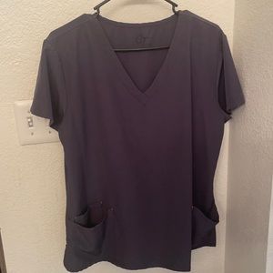 GT performance scrub set L bottoms and XL top